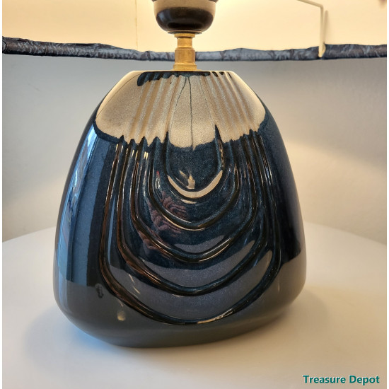 Blue ceramic table lamp