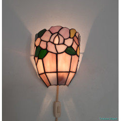 Tiffany style wall lamp