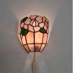 Tiffany style wall lamp