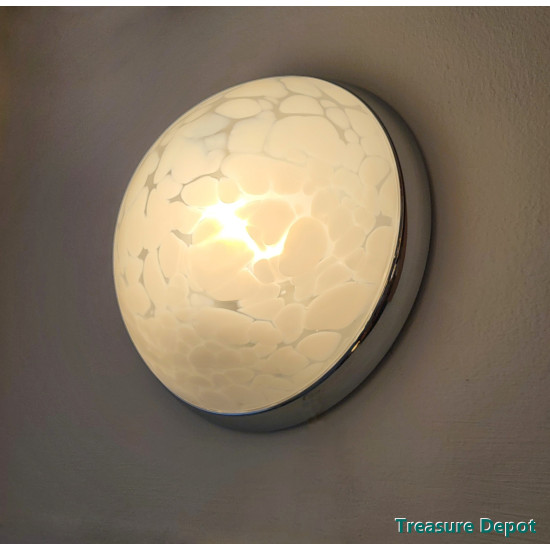 Wall or ceiling lamp with clouded glass