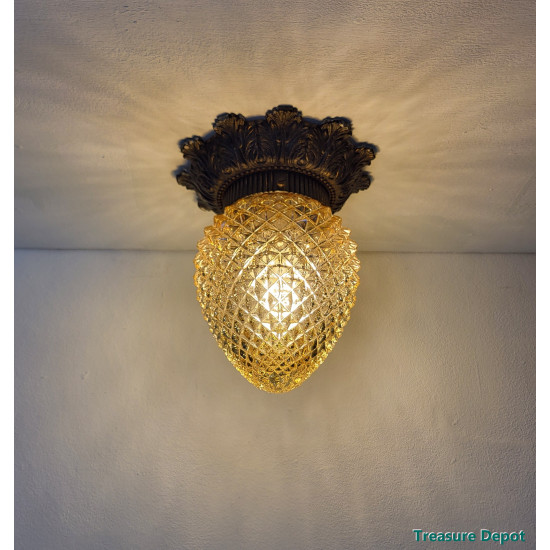 Pineapple ceiling lamp