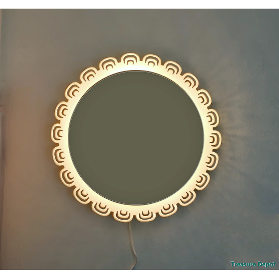 Illuminted large mirror