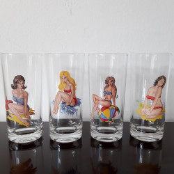 Pin-up long drink glasses